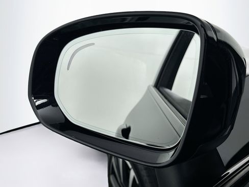 Used 2023 Volvo XC60 B5 Plus w/ Climate Package image 16