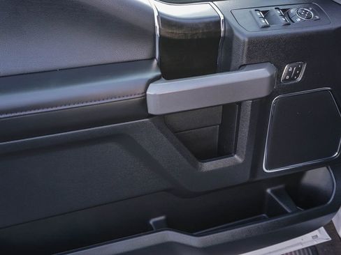 Used 2019 Ford F150 Platinum w/ Equipment Group 701A Luxury AWD/4WD image 19