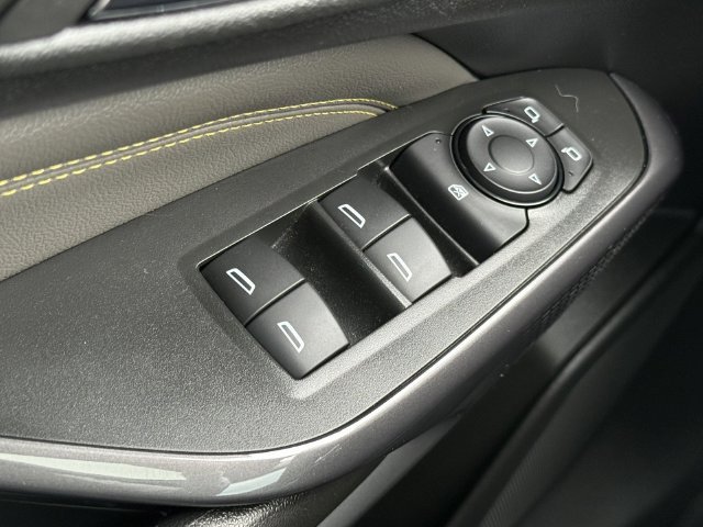 Used 2024 Chevrolet Trax ACTIV w/ Sunroof Package FWD image 23