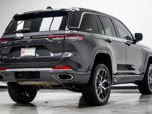 Used 2022 Jeep Grand Cherokee Summit AWD/4WD image 13