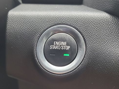 Used 2024 GMC Terrain SLE AWD/4WD image 24