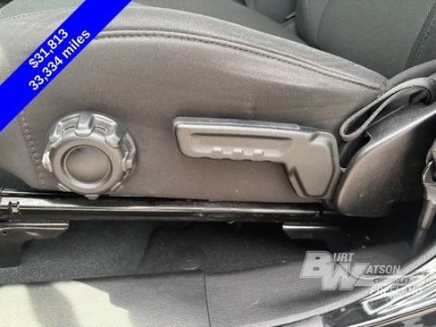 Used 2022 Jeep Gladiator Sport AWD/4WD image 13