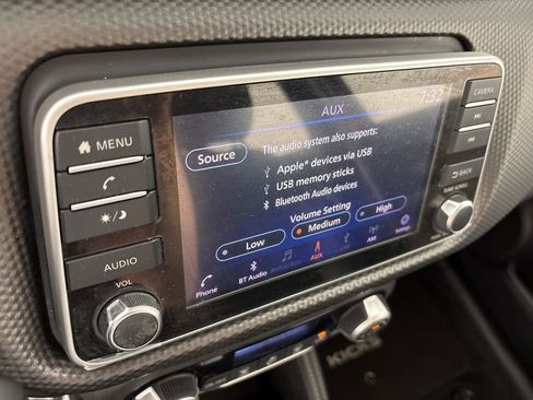 Used 2018 Nissan Kicks SV w/ Exterior Package image 27