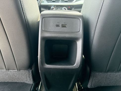 Used 2025 Chevrolet Trax LT w/ LT Convenience Package FWD image 20