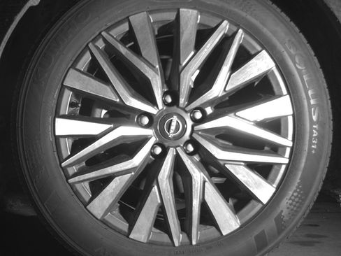 Used 2025 Nissan Altima 2.5 SV FWD image 12