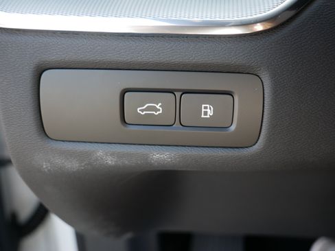 Certified 2024 Volvo XC60 T8 Polestar AWD/4WD image 29