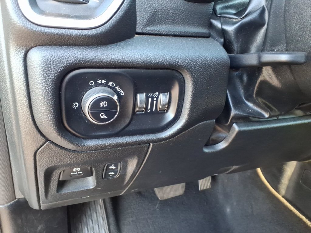 Used 2025 RAM 1500 Big Horn AWD/4WD image 9