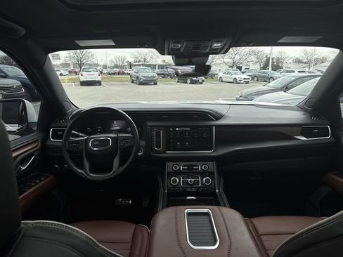 Used 2023 GMC Yukon Denali Ultimate image 21