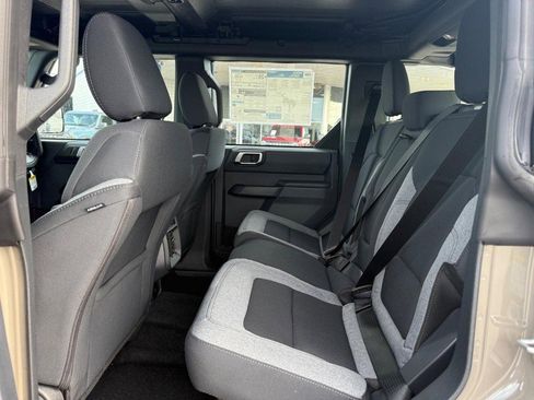 New 2026 Ford Bronco 4-Door image 5