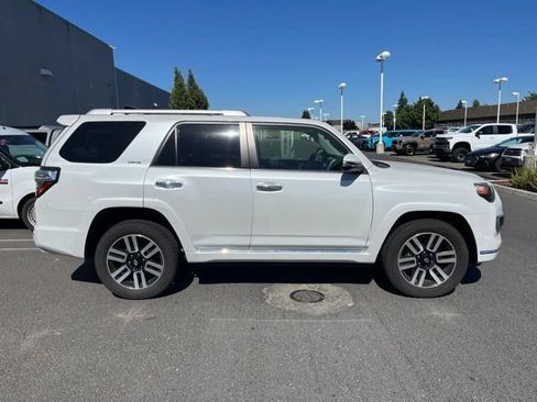 Used 2024 Toyota 4Runner Limited AWD/4WD image 2