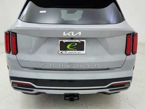 Used 2022 Kia Sorento SX image 5