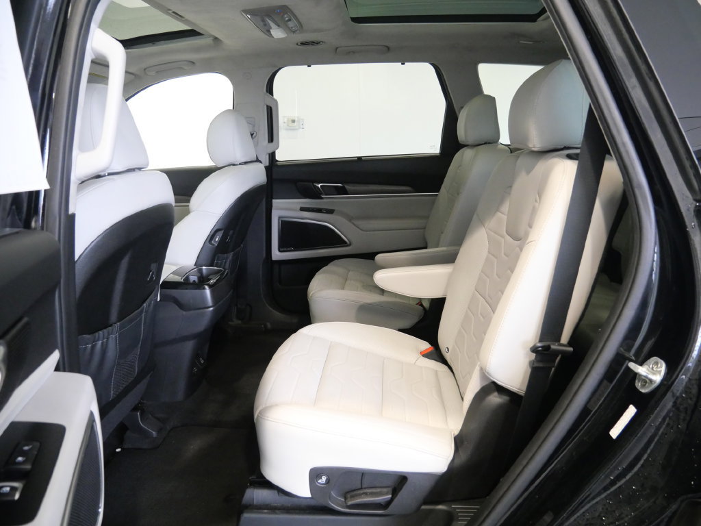 Used 2020 Kia Telluride SX w/ SX Prestige Package AWD/4WD image 26