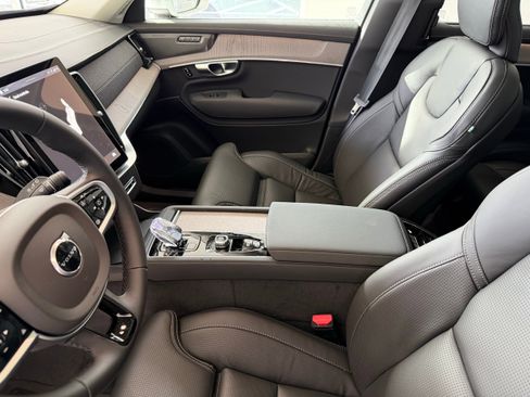 New 2026 Volvo XC90 T8 Ultra w/ Protection Package Premier image 14