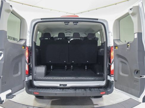 Used 2023 Ford Transit 350 XLT image 4