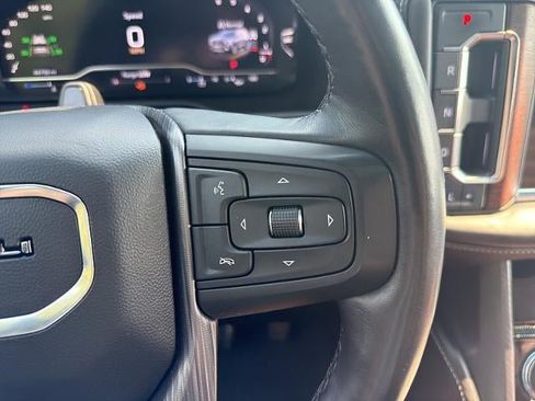 Used 2023 GMC Yukon XL Denali Ultimate AWD/4WD image 36