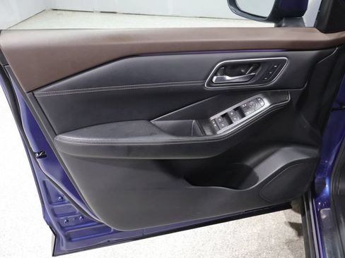Used 2023 Nissan Rogue Platinum w/ Platinum Premium Package AWD/4WD image 13