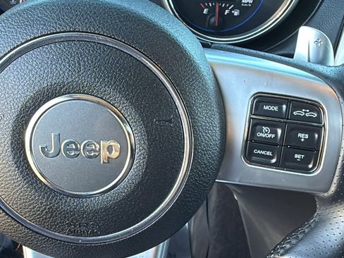 Used 2013 Jeep Grand Cherokee SRT8 image 20