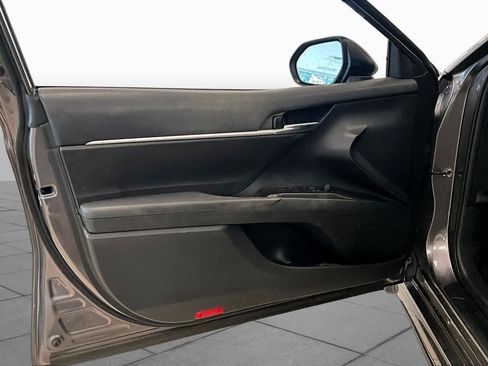 Used 2023 Toyota Camry SE FWD image 19