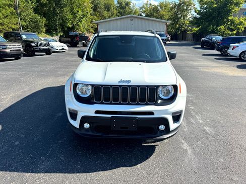 Used 2022 Jeep Renegade Latitude image 8
