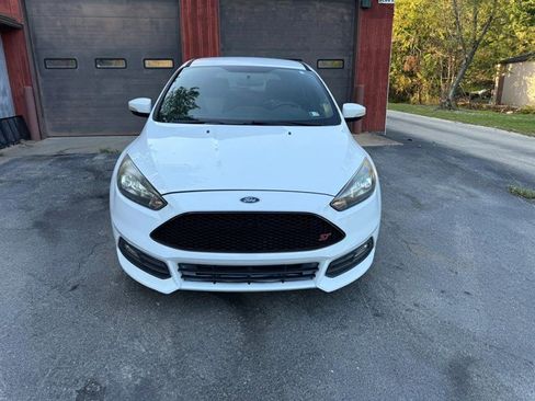 Used 2018 Ford Focus ST FWD image 2