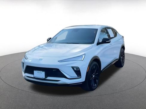 Used 2025 Buick Envista Sport Touring image 4