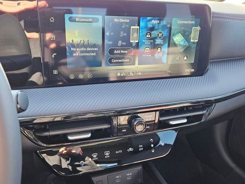 New 2026 Nissan Kicks SR w/ SR Premium Package image 20