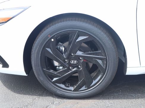 New 2026 Hyundai Elantra SEL Sport Premium FWD image 18