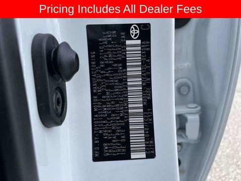 Used 2025 Toyota Corolla SE FWD image 38