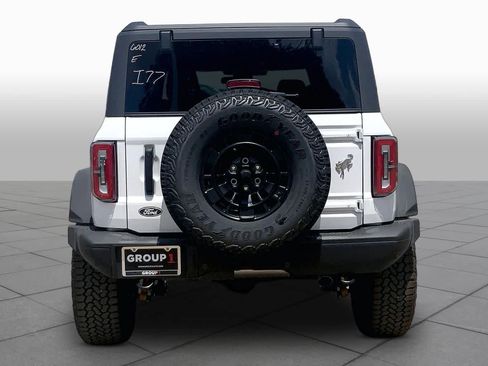 New 2026 Ford Bronco Badlands w/ Sasquatch Package AWD/4WD image 4