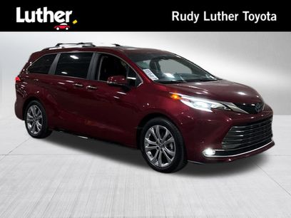 Certified 2023 Toyota Sienna Platinum