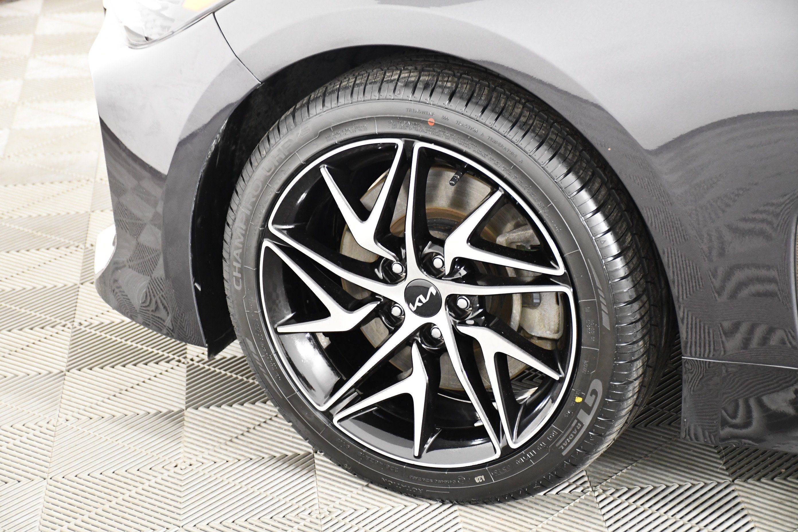 Used 2023 Kia Stinger GT-Line w/ Sun & Sound Package AWD/4WD image 52