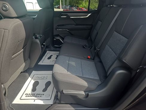 New 2025 GMC Acadia Elevation image 17