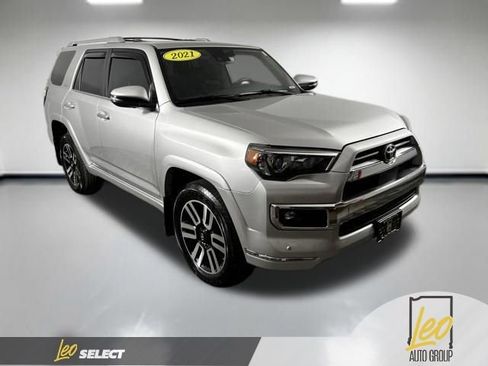Used 2021 Toyota 4Runner Limited AWD/4WD image 4