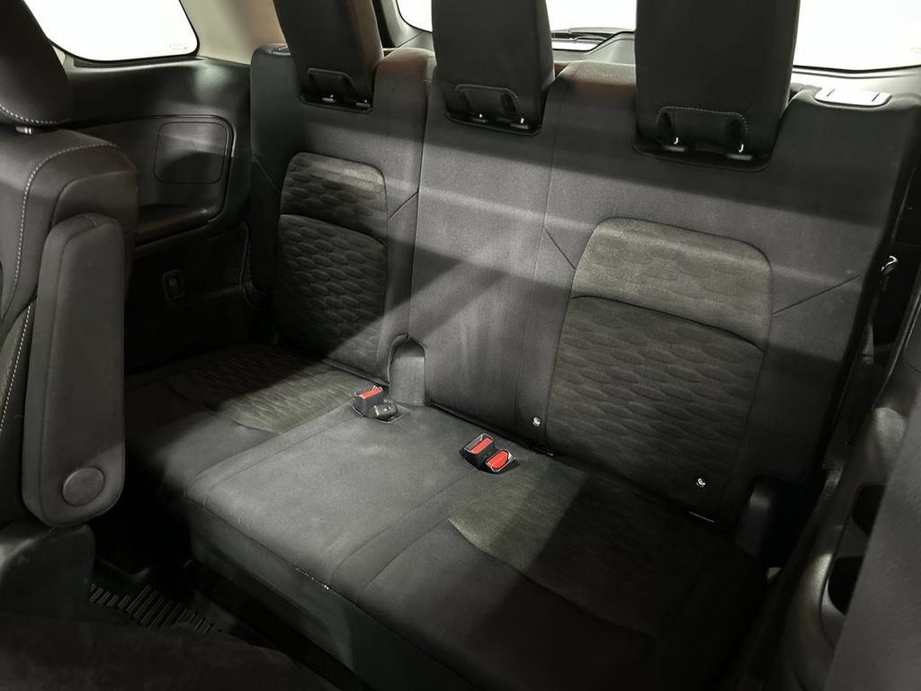 Used 2023 Nissan Pathfinder SV w/ SV Premium Package AWD/4WD image 21