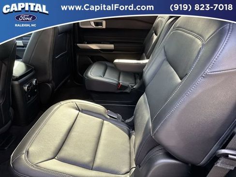 Certified 2023 Ford Explorer Limited w/ Equipment Group 301A AWD/4WD image 18
