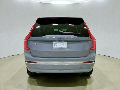 Used 2023 Volvo XC90 B6 Plus image 8