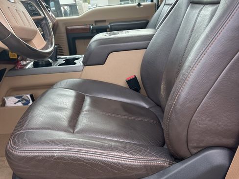 Used 2016 Ford F250 King Ranch w/ FX4 Off-Road Package image 2