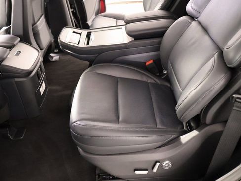 New 2025 Lincoln Navigator Reserve w/ Jet Appearance Package image 13