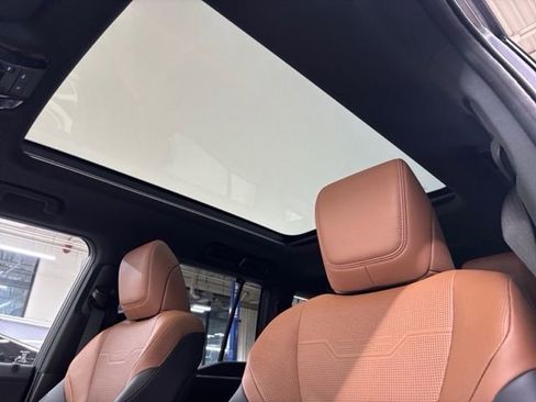 Used 2025 Lexus GX 550 550 Luxury+ w/ Cold Area Package image 23