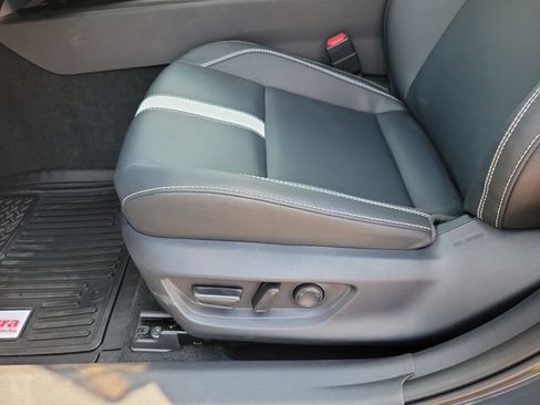 Used 2026 Toyota Camry SE FWD image 13