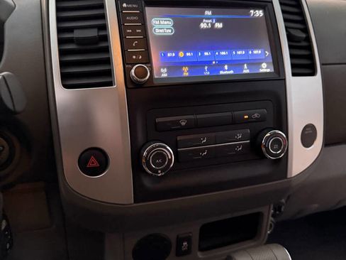 Used 2019 Nissan Frontier SV image 16