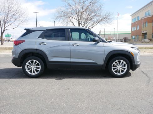 Used 2025 Chevrolet TrailBlazer LS w/ LS Convenience Package image 6