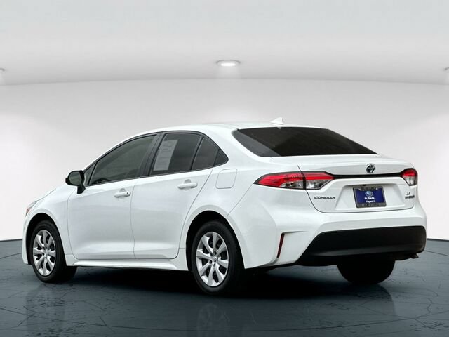 Used 2024 Toyota Corolla LE FWD image 4