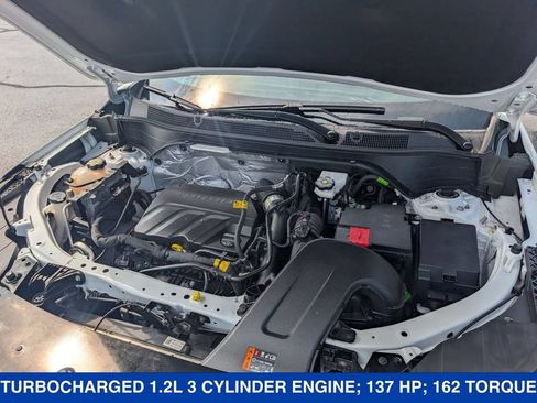 Used 2024 Chevrolet Trax ACTIV w/ Sunroof Package FWD image 34