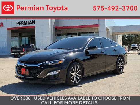 Used 2023 Chevrolet Malibu RS FWD image 1