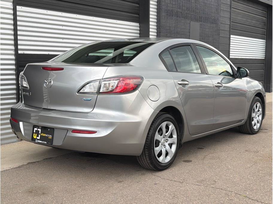 Used 2013 MAZDA MAZDA3 i Sport FWD image 3