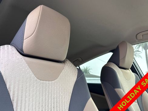 Used 2018 Toyota Prius Two image 18