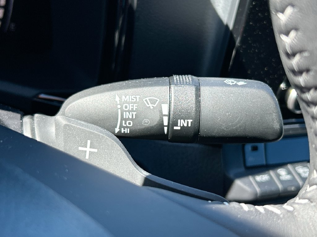 Used 2026 Toyota Camry SE FWD image 20