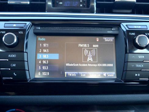 Used 2016 Toyota Corolla S Premium image 42