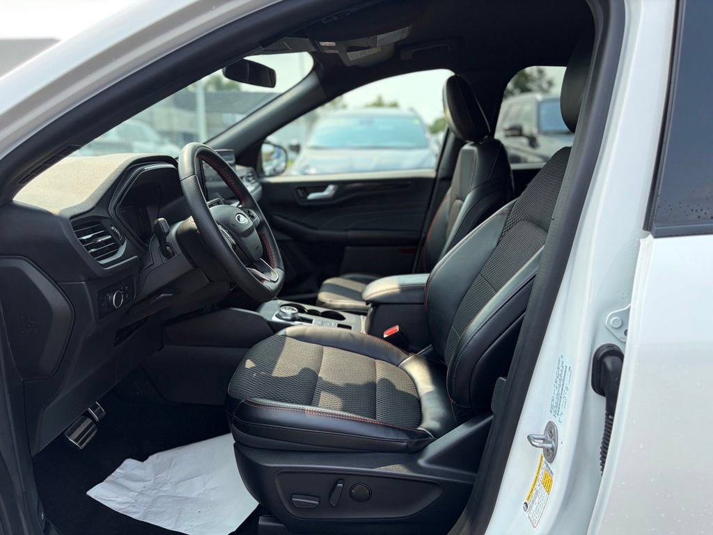 Used 2024 Ford Escape ST-Line w/ Tech Pack #1 AWD/4WD image 22